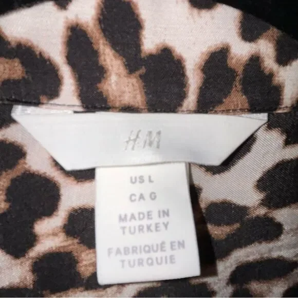 H&M Animal Print Button Front Boxy Short Sleeve Blouse Shirt Top - Picture 7 of 10